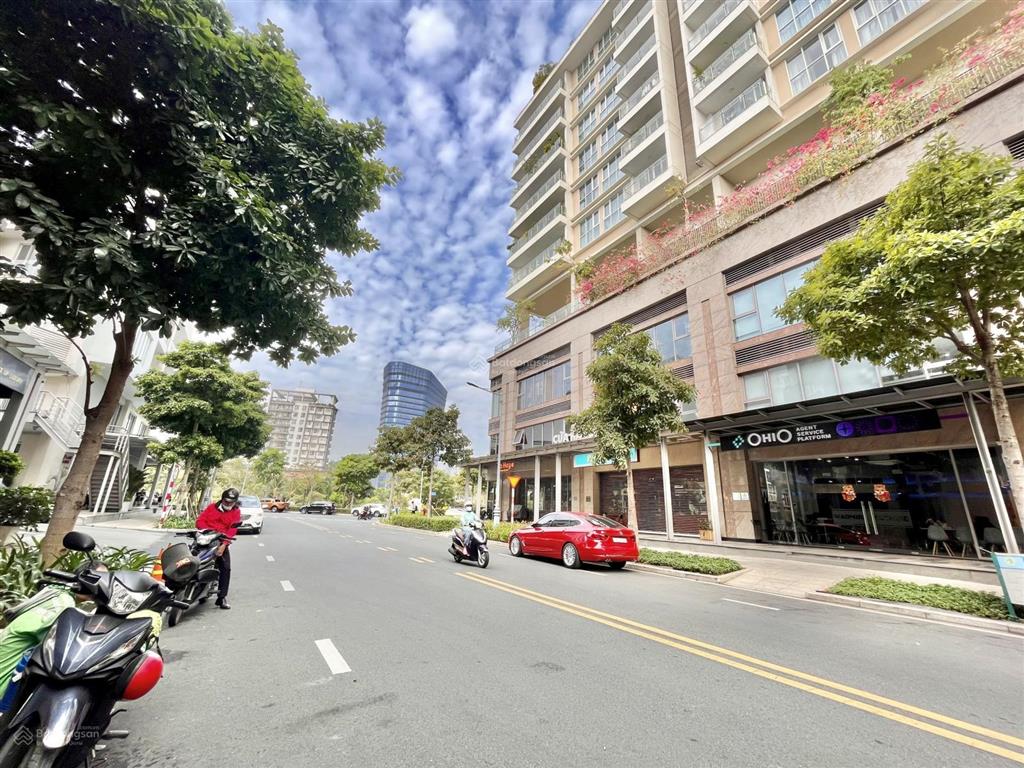Bán căn hộ sarina 2pn tầng cao view đẹp  đã có sổ hồng