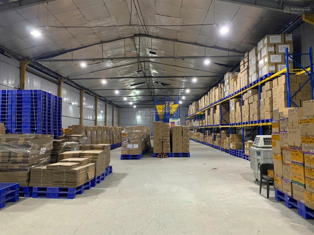 Cho thuê kho chứa hàng 800m2, 1550m2, 3100m2 trong kcn sóng thần 1, dĩ an, bình dương giáp thủ đức