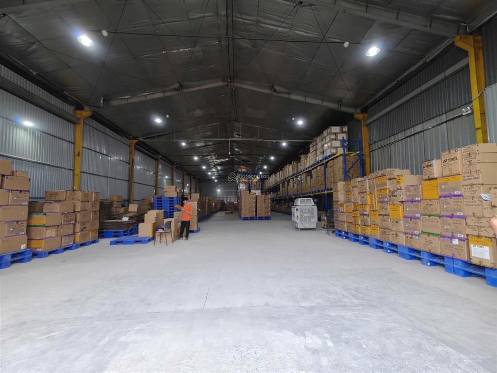 Cho thuê kho chứa hàng 800m2, 1550m2, 3100m2 trong kcn sóng thần 1, dĩ an, bình dương giáp thủ đức