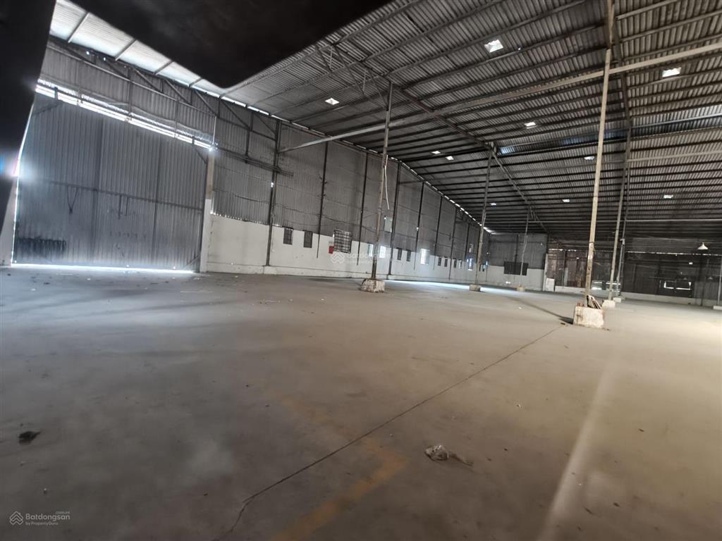Cho thuê kho xưởng 1500m2 đường hoàng hữu nam, p. long thạnh mỹ, q9, xe container vào được, có pccc