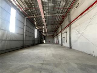 Cho thuê kho đang trống dt 680m2 trong kcn cát lái, quận 2, có pccc, đường xe cont vào 24/24