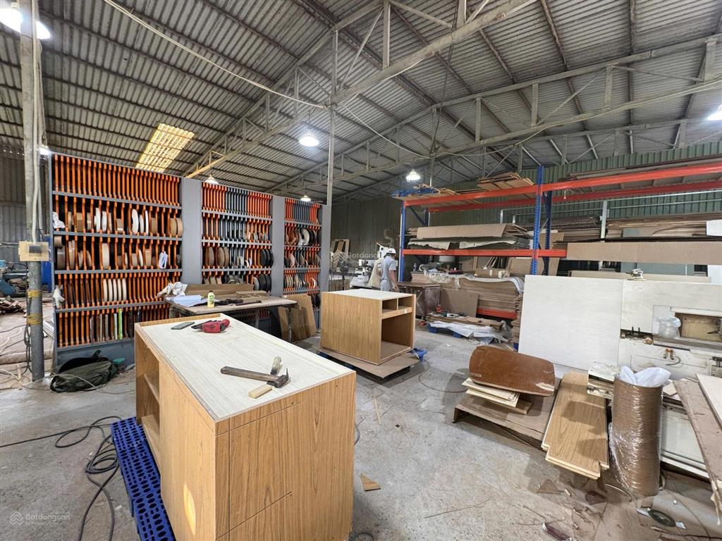 Cho thuê kho xưởng 500m2 đường đỗ xuân hợp, p. phú hữu, quận 9, gần khu lake view