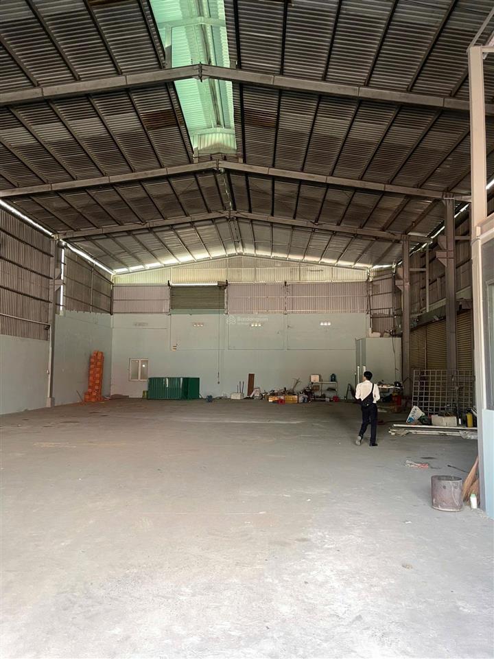 Cho thuê mặt bằng kho xưởng 530m2 đường nguyễn duy trinh, vòng xoay phú hữu,q9,cont 40ft vào 24/24