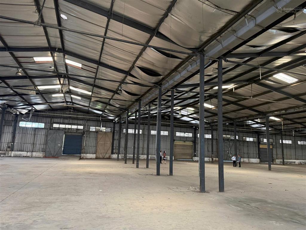 Cho thuê kho chứa hàng 800m2, 1660m2 linh xuân, thủ đức gần kcn sóng thần, dĩ an. pccc, cont 24/24