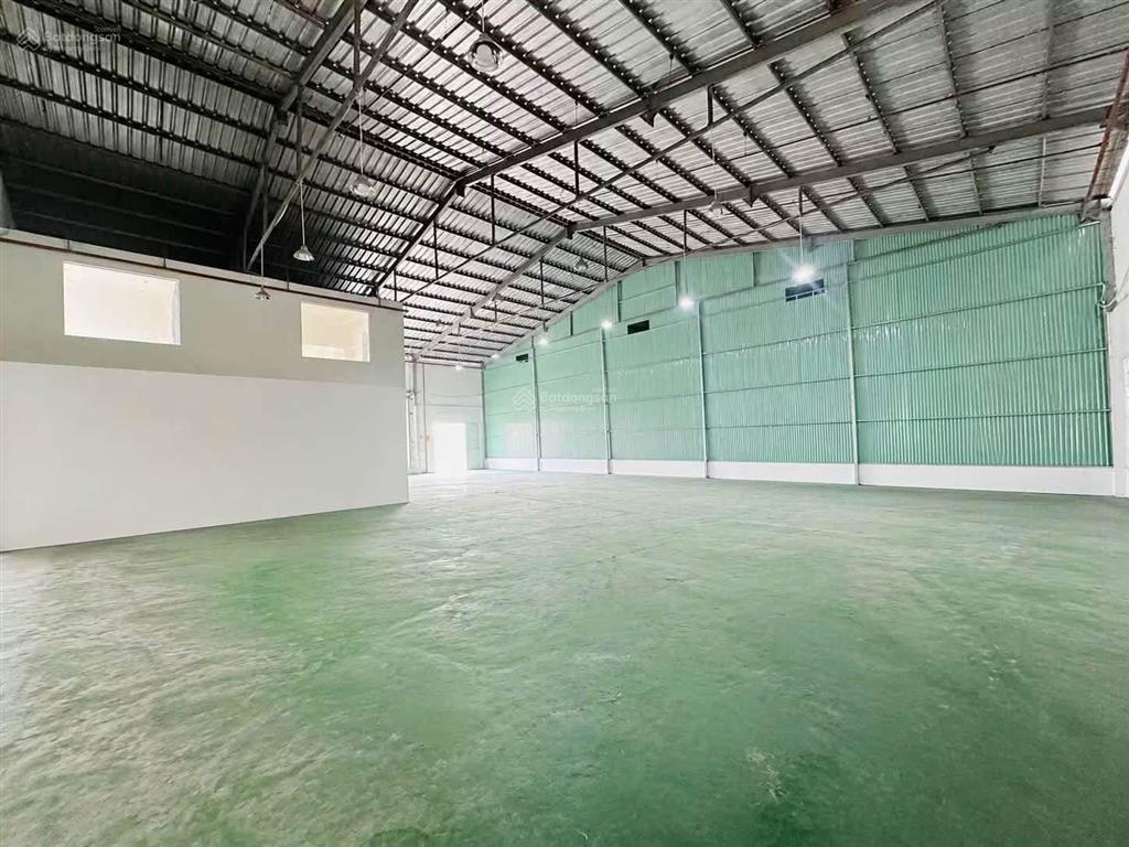 Cho thuê kho xưởng 700m2 gần công nghệ cao, long trường, quận 9, có pccc