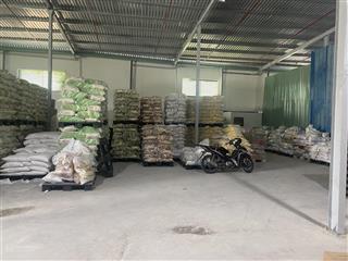 Cho thuê kho xưởng 1.100m2 đường nhánh gần ql 1k, linh xuân, thủ đức có pccc, xe container vào