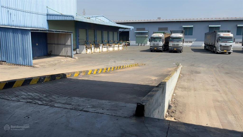 Cho thuê kho xưởng 4500m2 linh xuân, thủ đức có pccc, xe container vào, có dock container