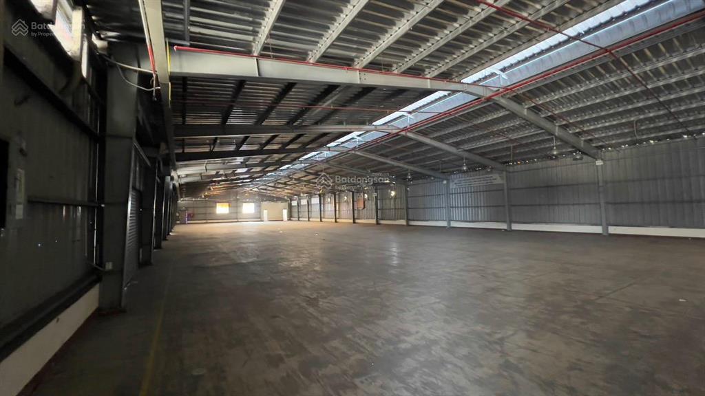 Cho thuê kho xưởng 4500m2 linh xuân, thủ đức có pccc, xe container vào, có dock container