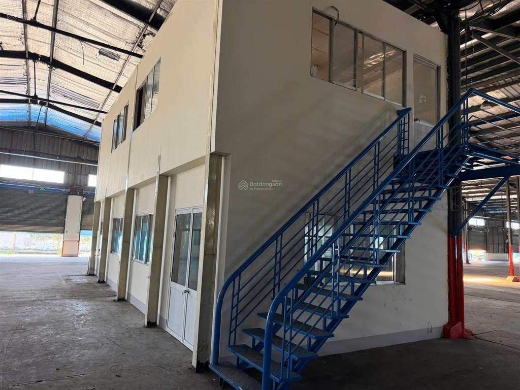 Cho thuê kho xưởng 800m2 kcn sóng thần 1, dĩ an, bình dương pccc, container 24/24