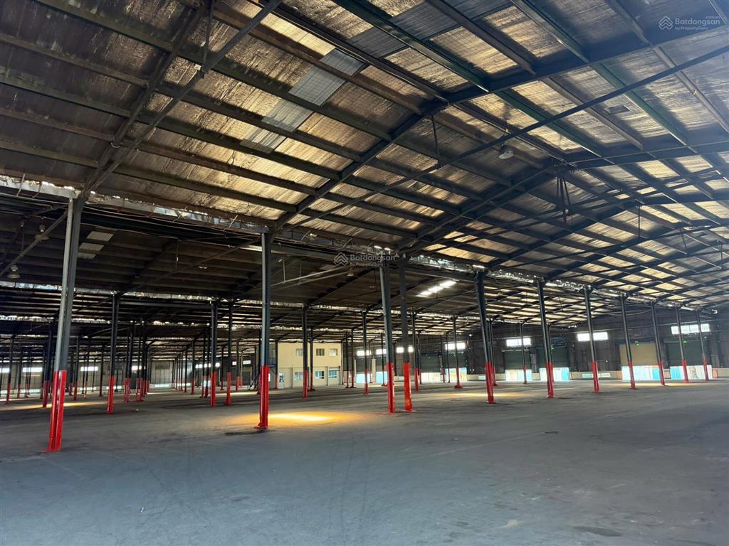 Cho thuê kho xưởng 800m2 kcn sóng thần 1, dĩ an, bình dương pccc, container 24/24