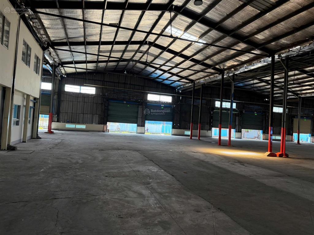 Cho thuê kho xưởng 800m2 kcn sóng thần 1, dĩ an, bình dương pccc, container 24/24