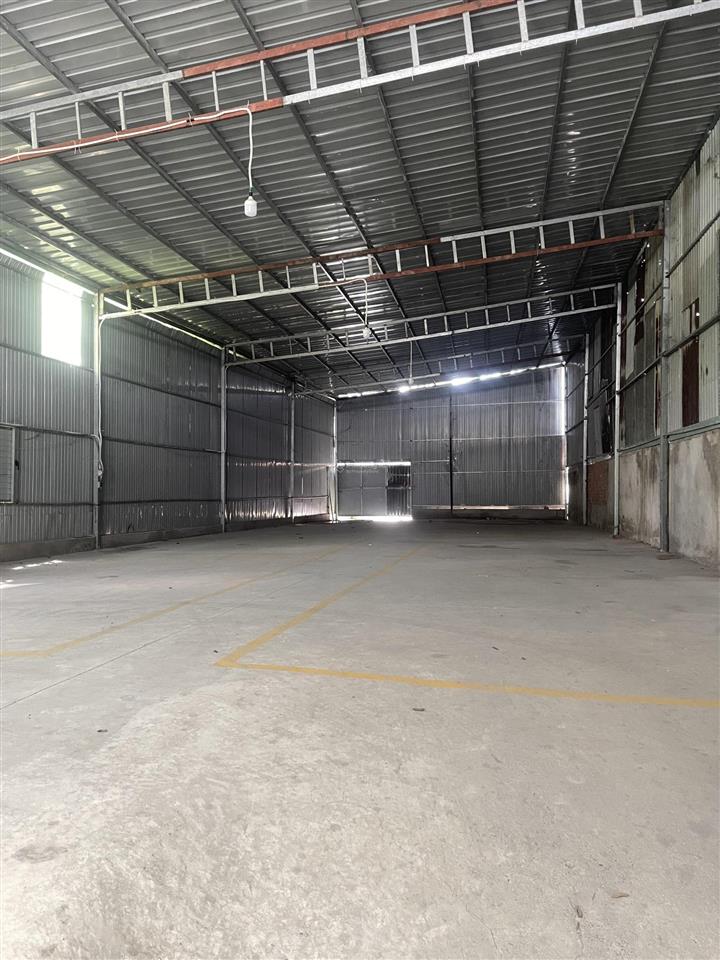 Cho thuê kho xưởng mặt bằng 700m2 đường nguyễn duy trinh, long trường, q9, tp thủ đức, container
