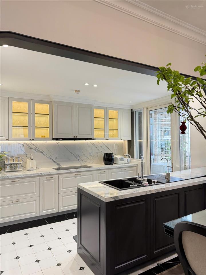Bán gấp 3pn saigon pearl nhà đẹp vào ở liền