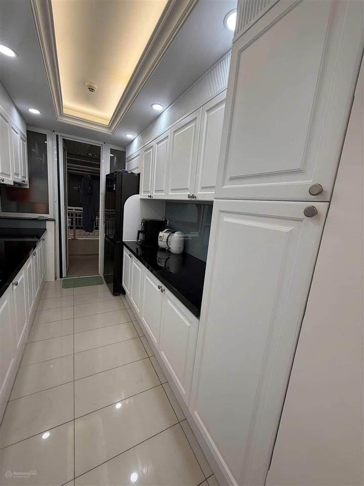 Bán gấp 2pn saigon pearl nhà đẹp vào ở liền