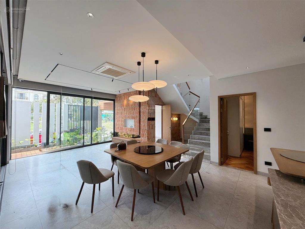 Cho thuê villa nguyễn hoàng dt lớn, nhà đẹp