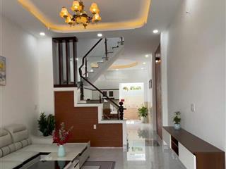 Bán nhà hẻm 111 tân hải phường 13 tân bình (5,5x13) chỉ 9 tỷ?