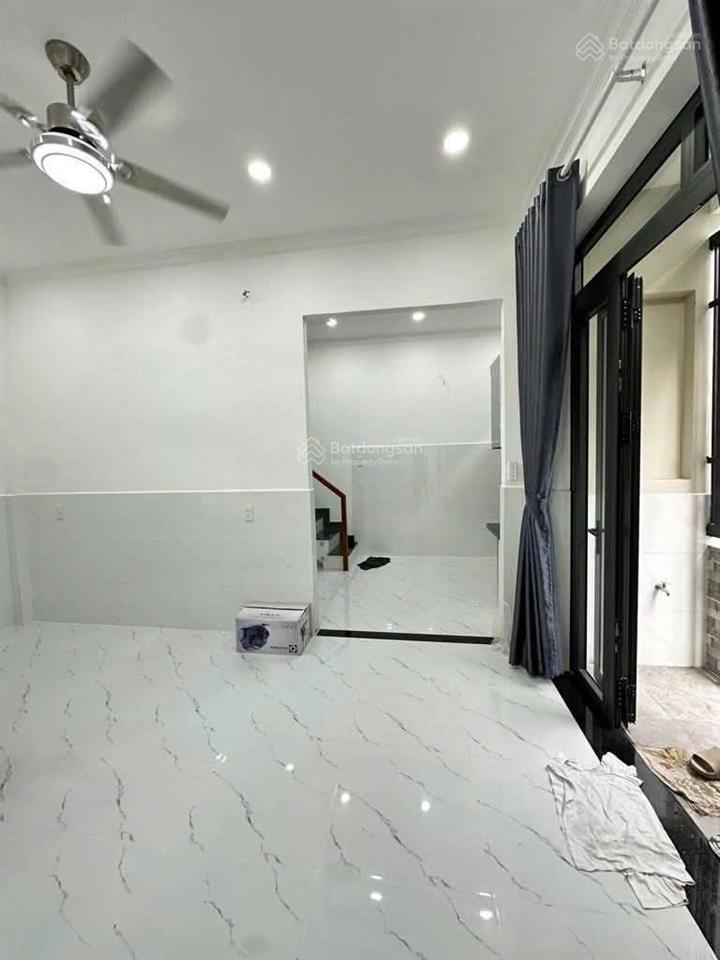 Bán nhà hxh trường sa, phường 3, tân bình (4*10) 4 tầng chỉ 8,2 tỷ