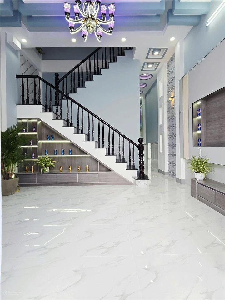 Bán nhà hxh cộng hòa, phường 4, tân bình (4,5*12) 3 tầng gần sân bay