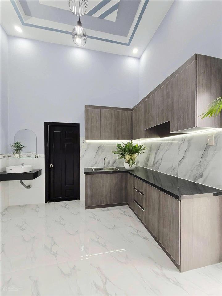 Bán nhà hxh cộng hòa, phường 4, tân bình (4,5*12) 3 tầng gần sân bay