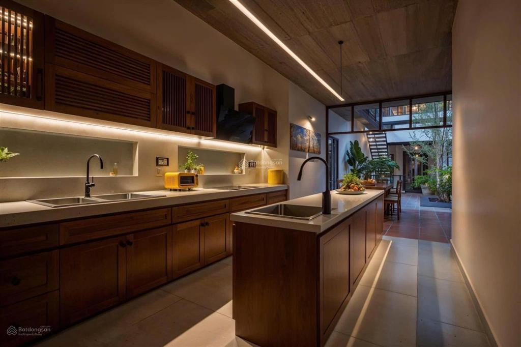 Bán nhà hxh phổ quang, phường 9, phú nhuận (10*20) 5 tầng khu vip sân bay