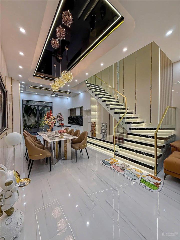 Bán nhà mặt tiền quảng hiền phường 11, tân bình (4*15,5m) 3 tầng chỉ 9,4 tỷ
