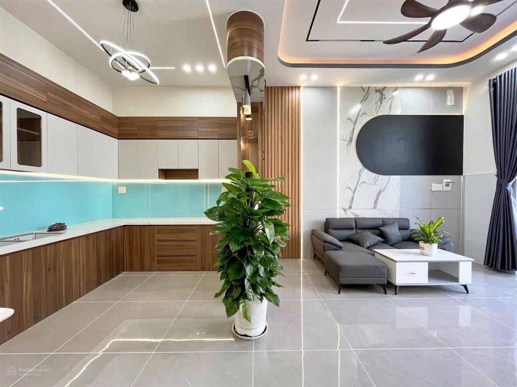 Bán nhà mặt tiền cách mạng tháng 8, phường 7 tân bình (4*19,5m) 3 tầng