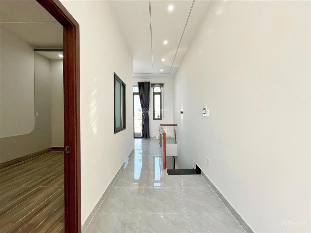 Bán nhà mặt tiền cách mạng tháng 8, phường 7 tân bình (4*19,5m) 3 tầng