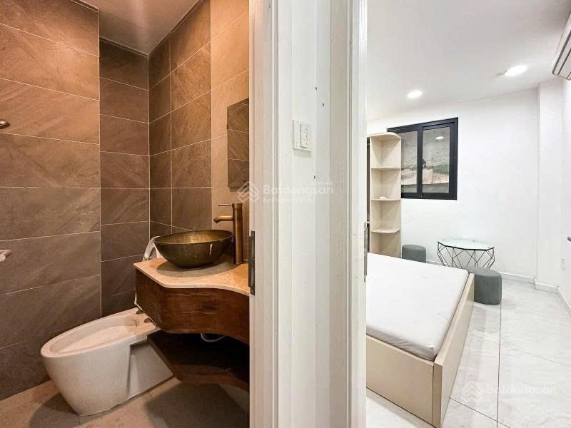 Bán nhà mặt tiền nhất chi mai, phường 13, quận tân bình (4*18) 4 tầng góc 2mt