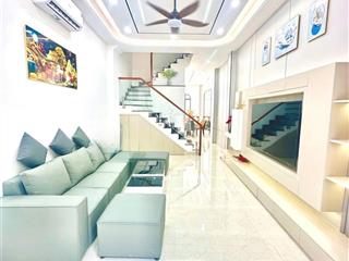Bán nhà mặt tiền tự lập, phường 4 quận tân bình (5,5*20m) trục cmt8