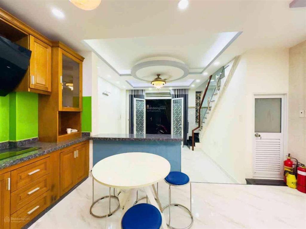 Bán nhà hẻm ni sư huỳnh liên, phường 10, tân bình (5,5*10m) 2 tầng hơn 6 tỷ?