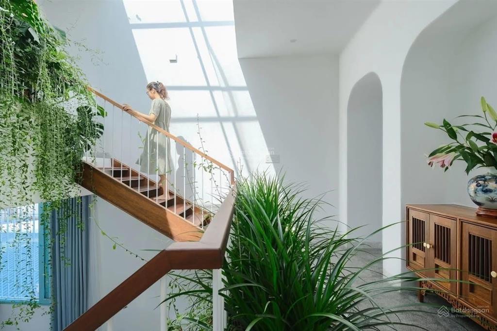 Bán nhà phường 9, tân bình hẻm 730 lạc long quân (nay phường tân hòa)  4*18m  5 tầng chỉ 9,5 tỷ