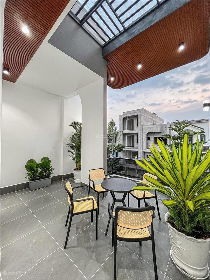 Bán nhà hẻm 202 phạm văn hai phường 5 tân bình (4,5*20) 3 tầng