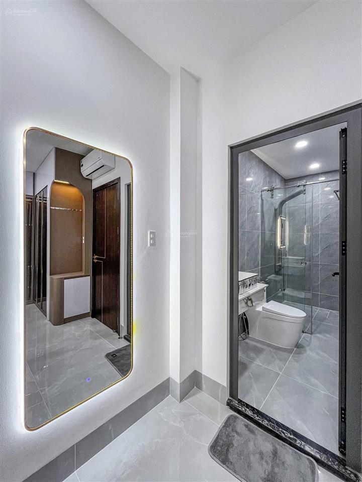 Bán nhà hẻm 202 phạm văn hai phường 5 tân bình (4,5*20) 3 tầng
