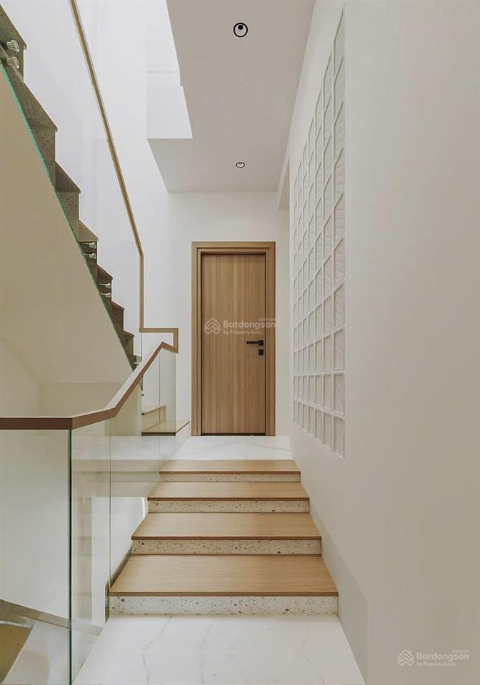 Bán nhà hxh lạc long quân, p. bảy hiền  4,5x13m  5pn  chỉ 8,5 tỷ
