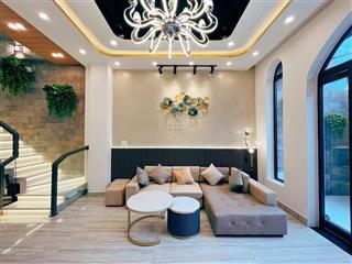 Bán nhà phường 13 tân bình đường văn chung, (5*14m)  chỉ 8 tỷ