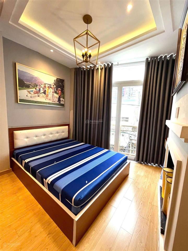 Bán nhà hẻm 10m trần quốc hoàn, phường 4, tân bình (4*15) dòng tiền gần sân bay