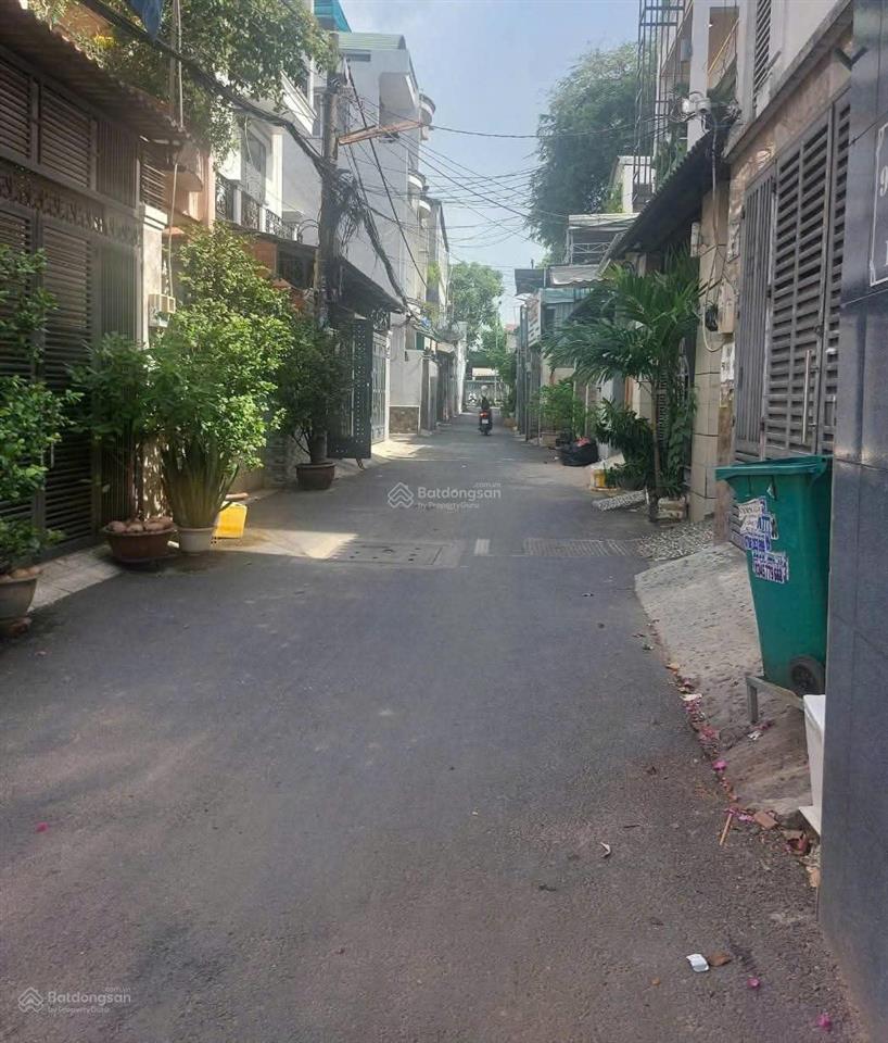 Bán nhà hẻm 736 cách mạng tháng 8, tân bình (4*16m) 3 tầng  khu vip