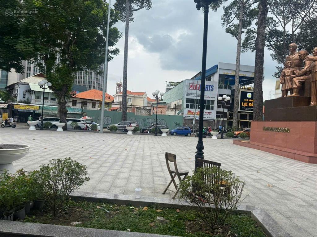 Bán đất góc 3mt trần phú, quận 5  40*50m  2.000m2  vị trí kim cương