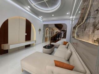 Bán nhà mặt tiền nguyễn đình chính, phường 15, phú nhuận  5*22m mtkd