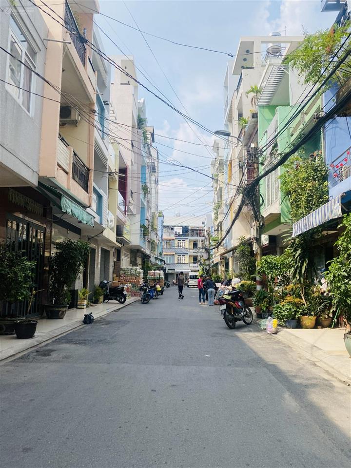 Bán nhà hẻm 766 cách mạng tháng 8, tân bình (4,5*12m)  4 tầng