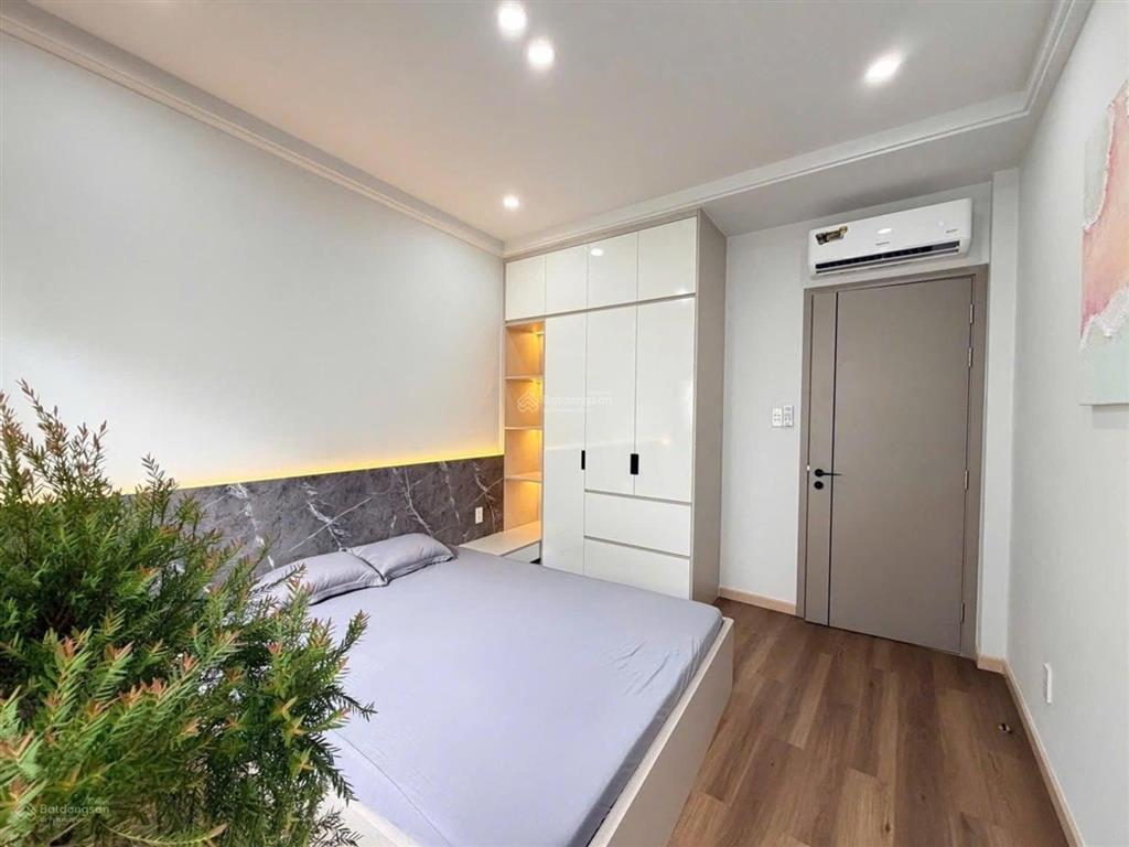 Bán nhà phường 6, tân bình hẻm 61 đất thánh, (4,5*16m) 3 tầng hơn 8 tỷ?