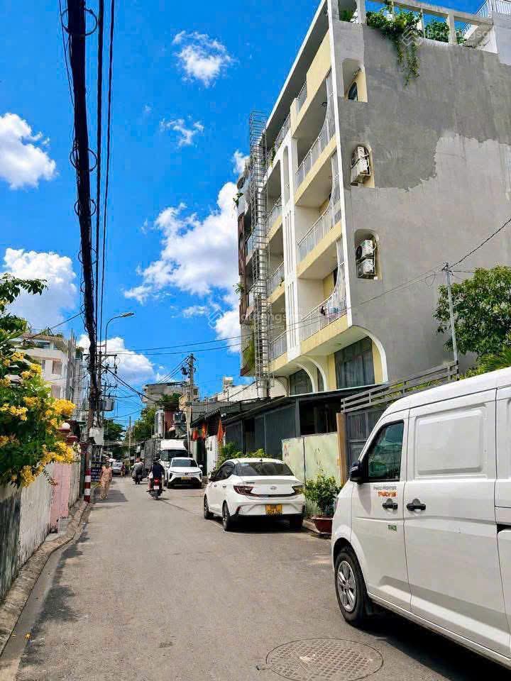 Bán nhà hxh văn chung, phường 13, tân bình (4*10)  ngay mặt tiền