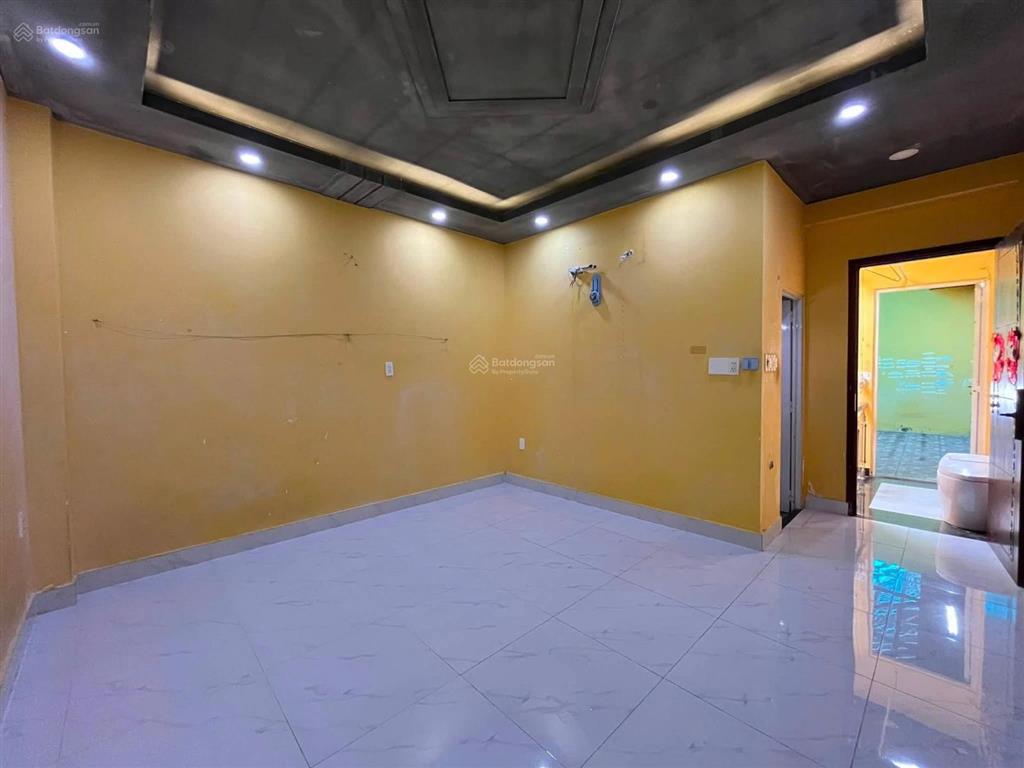 Bán nhà hxh lê văn sỹ, phường 1, tân bình (4,5*16) 4 tầng nở hậu đẹp