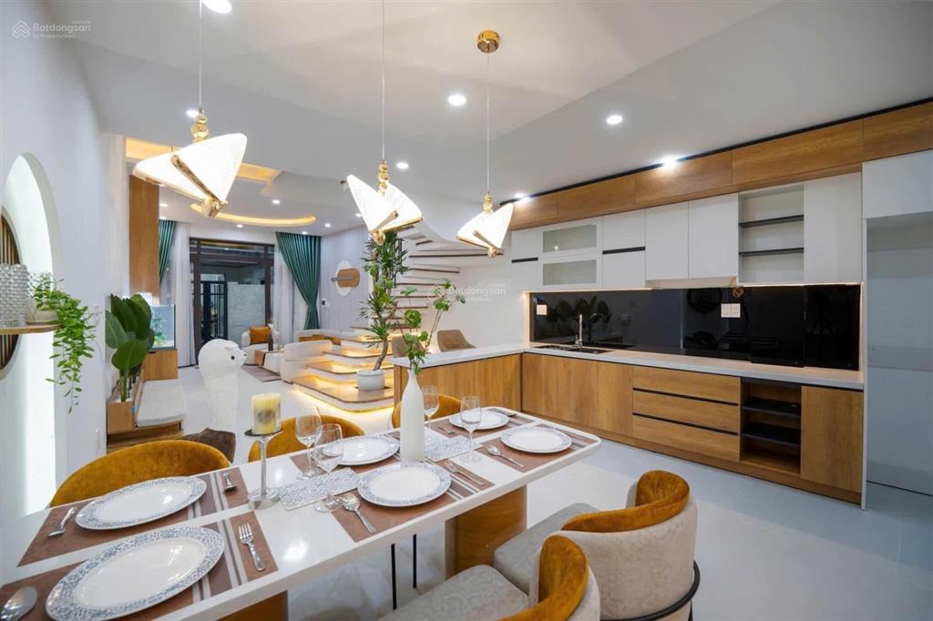 Bán nhà hẻm văn chung, phường 13, tân bình (5*14) 4pn chỉ 8,1 tỷ