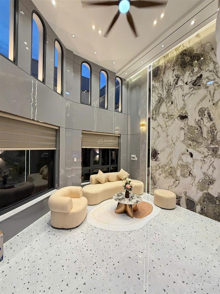 Căn góc 2 mặt tiền có thang máy, hẻm ôtô phạm văn chiêu 4pn 6wc full nội thất