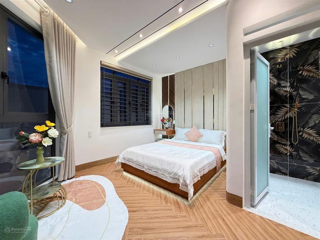 Căn góc 2 mặt tiền có thang máy, hẻm ôtô phạm văn chiêu 4pn 6wc full nội thất