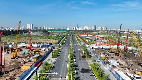 Bán ch masteri grand view giá 15 tỷ vnd dt 210 m2, hàng hiếm có sân vườn riêng 56m2