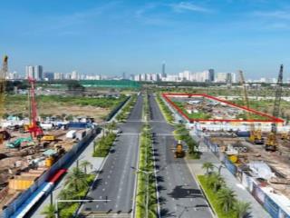 Bán ch masteri grand view giá 15 tỷ vnd dt 210 m2, hàng hiếm có sân vườn riêng 56m2