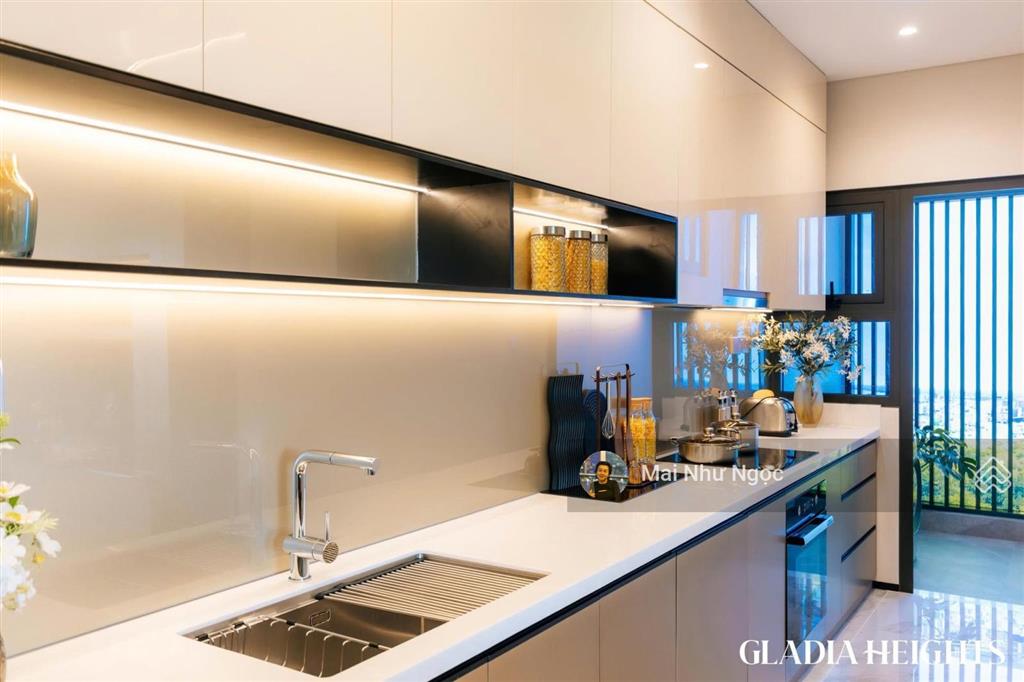 Bán căn hộ 3pn gladia heights 124,7m2 giá 11,604 tỷ view nội khu