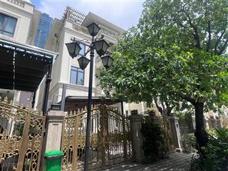 Cho thuê biệt thự vinhomes bason full nội thất dtsd 548m2 giá 10.000 usd
